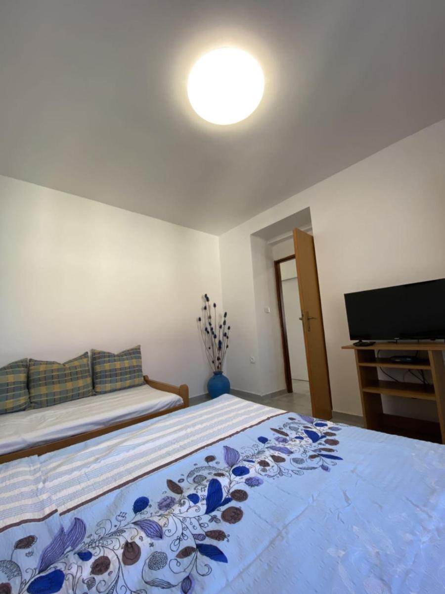 Apartmani Radosav Šilo Exterior foto