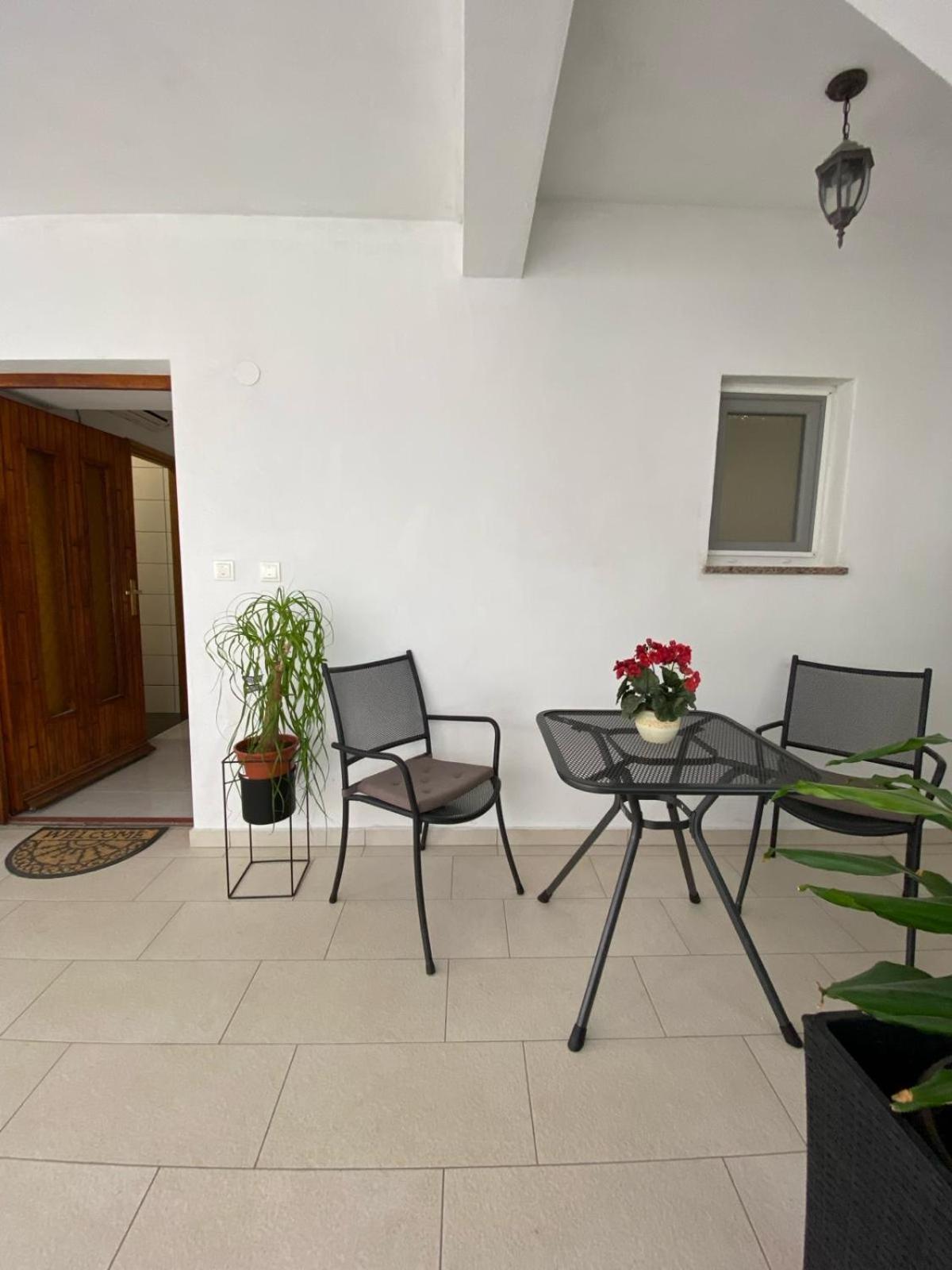 Apartmani Radosav Šilo Exterior foto