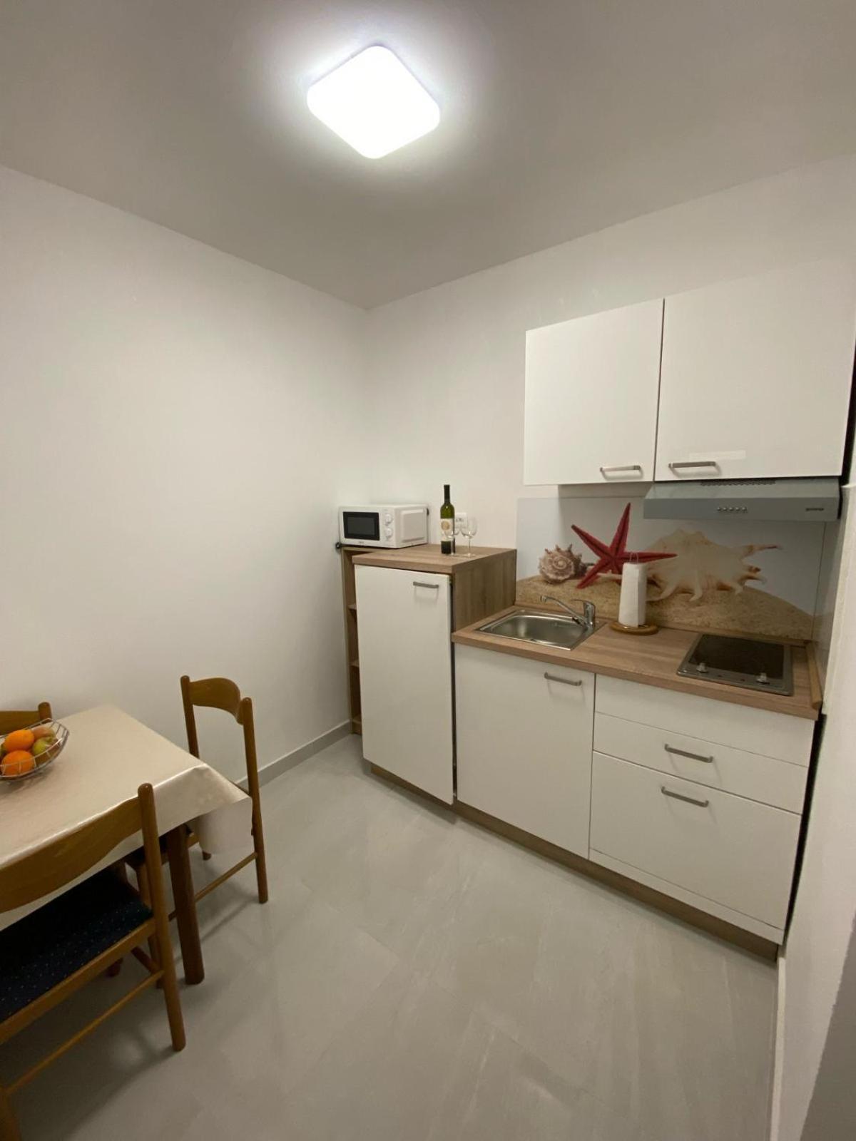 Apartmani Radosav Šilo Exterior foto